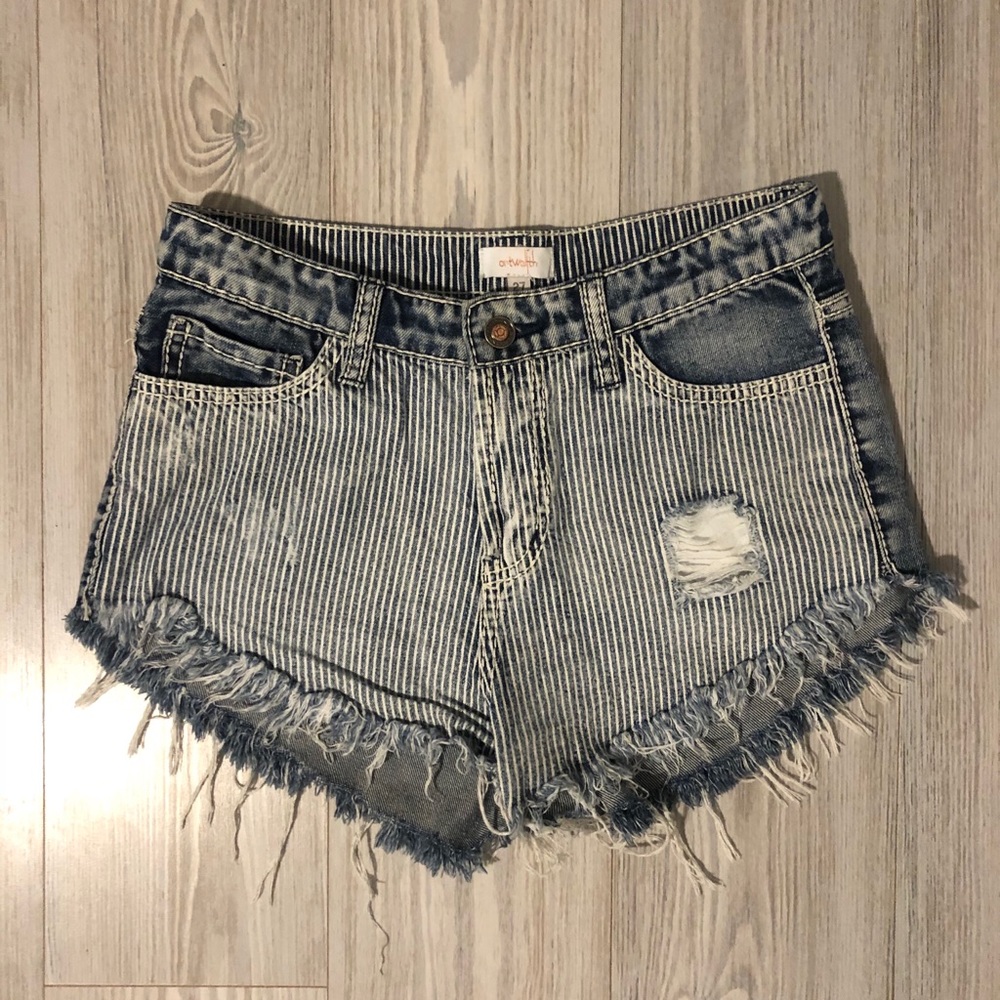 Ontwelfth high-waisted shorties from Nordstrom.